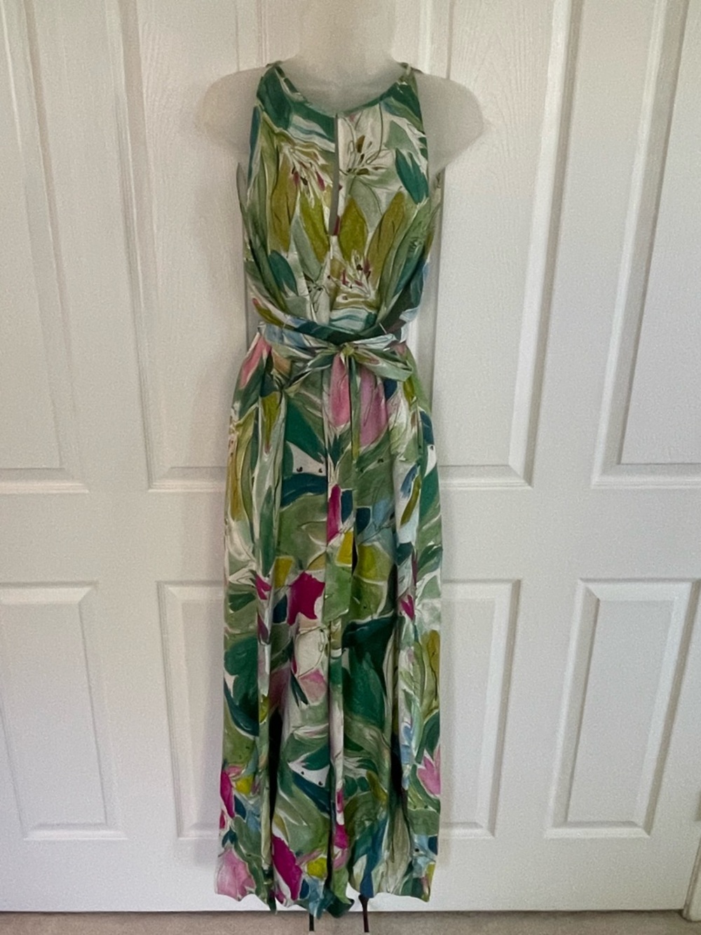 Gorgeous Ted Baker Green & Pink Floral Keyhole Jumpsuit - Picture 2 of 7